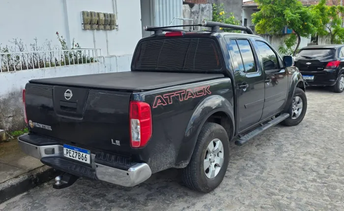 Nissan Frontier LE CD 4X4 2.5 TB Diesel Mec. 2012