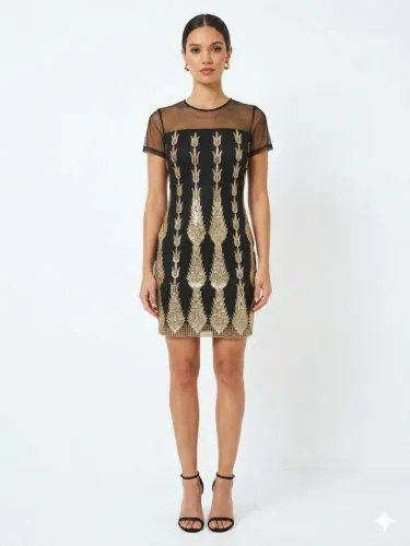 Vestido feminino P luxo preto com dourado