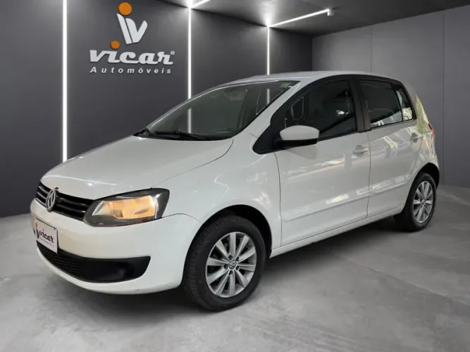 Volkswagen Fox 1.6 MI Total Flex 8V 5P 2013