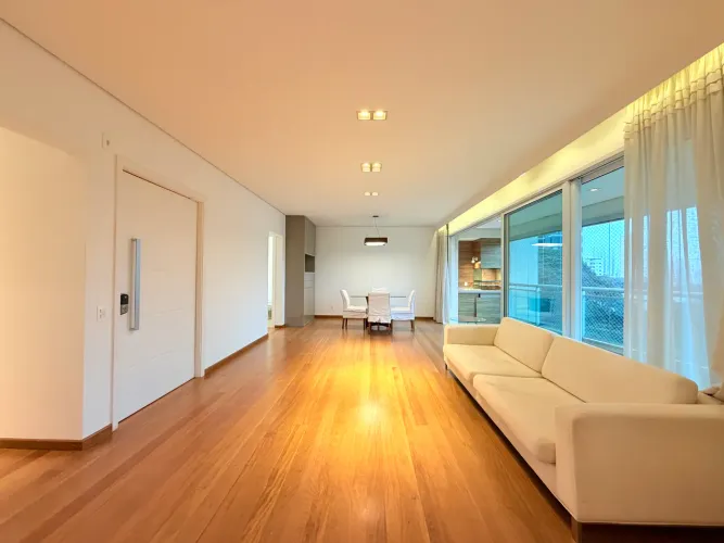 Apartamento para alugar com 3 quartos, 157 m² - Cambuí