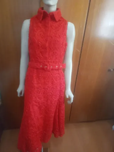 Vestido Midi Agilitá Vermelho Com Cinto Forrado no Mesmo Tecido 