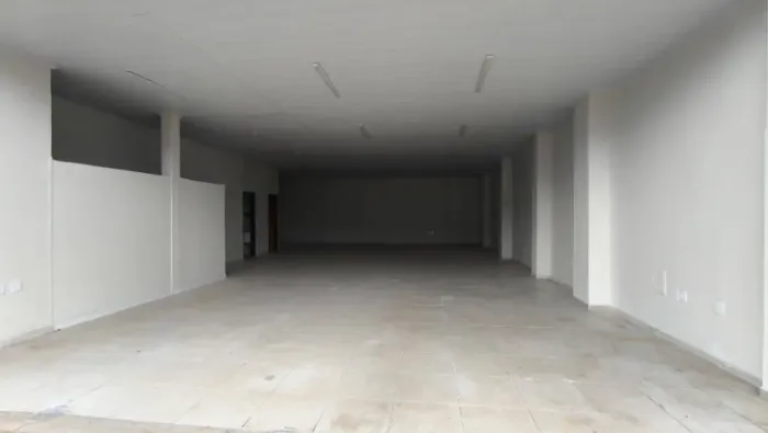 Loja ampla com 130 m2 na SDE de Taguatinga