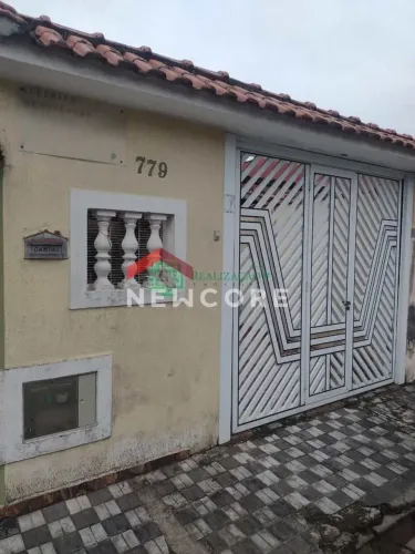 Casa em Rua Sete De Setembro - Vila Atlântica - Mongaguá/SP