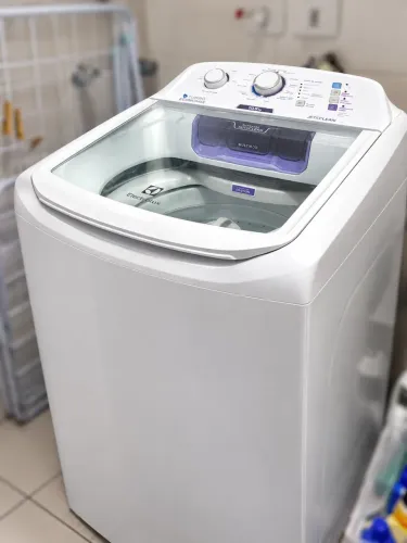 Máquina de Lavar Electrolux Turbo Economia 10,5kg - Seminova