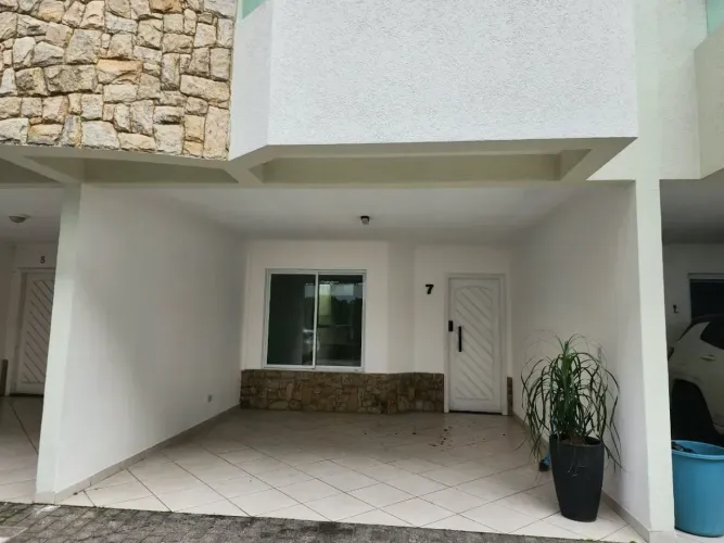Sobrado para aluguel com 137 metros quadrados com 4 quartos em Canto do Forte - Praia Gran