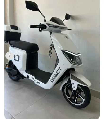 Vende- se moto elétrica conservada. Maxus Duact