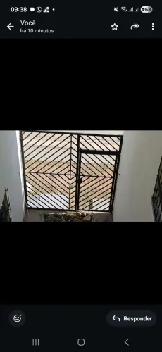 Portão de metalom