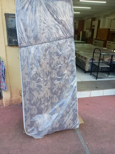 Cama box de solteiro nova