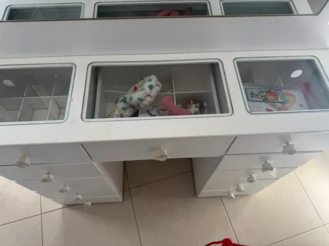 Penteadeira / camarim para menina