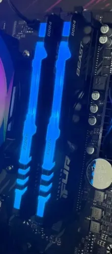 Kit Memória DDR4 16gb(2X8gb) 3200MHZ Kingston Fury RGB- Loja física