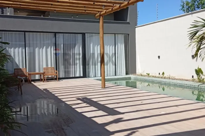 Casa de Alto Padrão na Praia do Francês