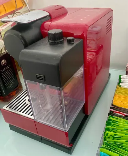 Cafeteira Nespresso latissima touch