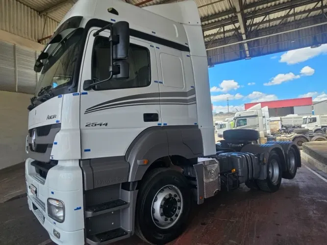 Mercedes-Benz Axor 2544 6x2.