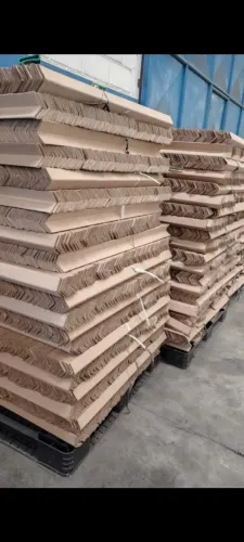 CANTONEIRA DE PAPELÃO
