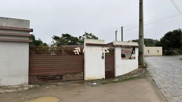 Casa tipo sítio na estrada da Serra Negra