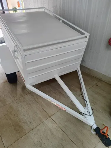 Carretinha fechada