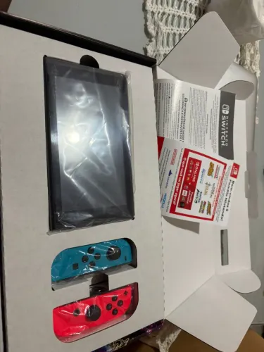 Nintendo Switch v2 , pouco usado , caixa