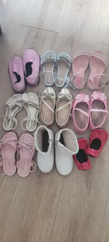 Sandálias e sapatos infantis, Tam: 25 ao 28