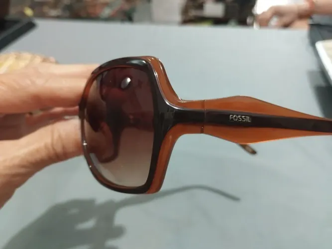 Óculos feminino Fóssil 
