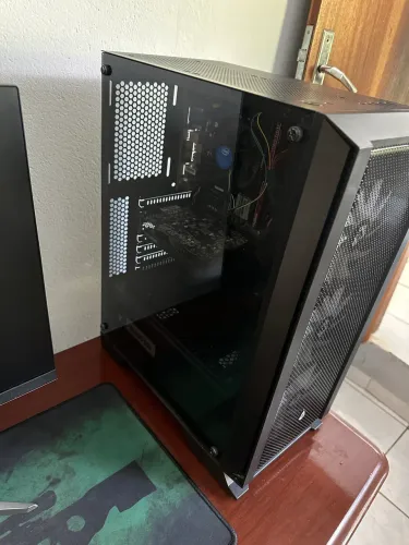 PC Gamer i5-10400F | 16GB RAM | RX 6400 4GB | SSD 256GB