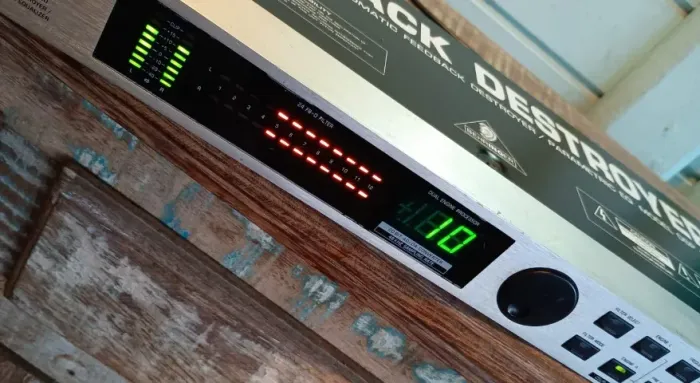 Equalizador Behringer DSP1100 Feedback Destroyer 
