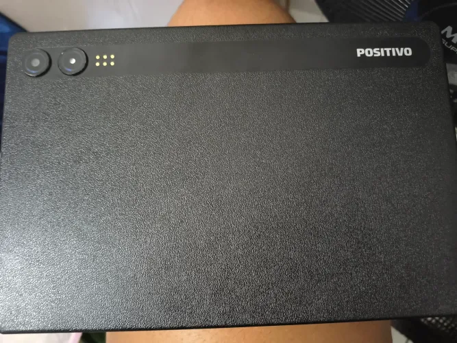 Tablet positivo, tela quebrada.