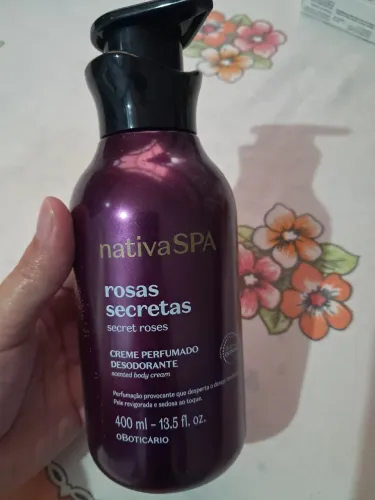 Vendo perfume e creme corporal da oboticario nunca usado