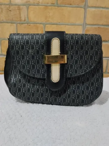 Bolsa pequena ... Falta alça