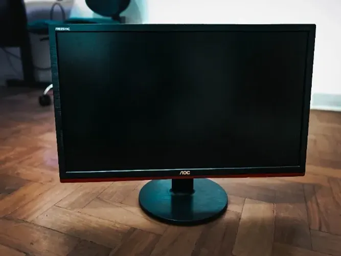 Monitor AOC 24 75Hz Com detalhe no painel (Funciona normalmente)