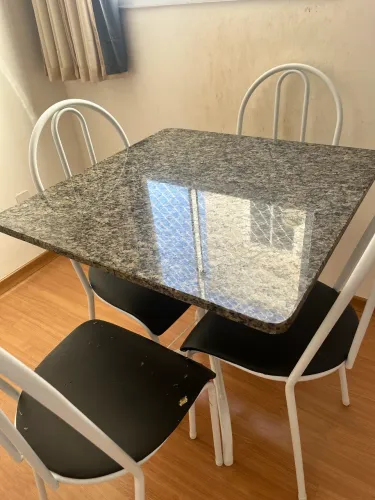 Mesa de mármore 