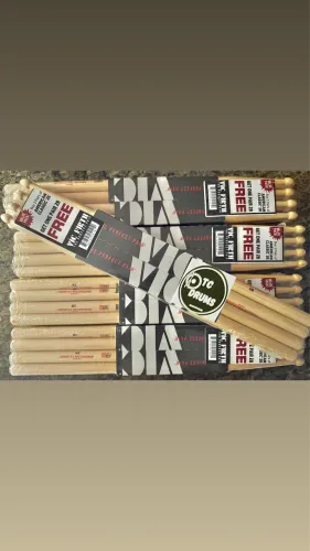 Pack de Baquetas Vic Firth 2B 4 pares