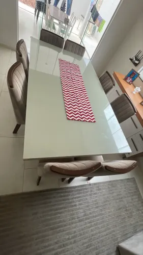 Mesa de Jantar 8 cadeiras