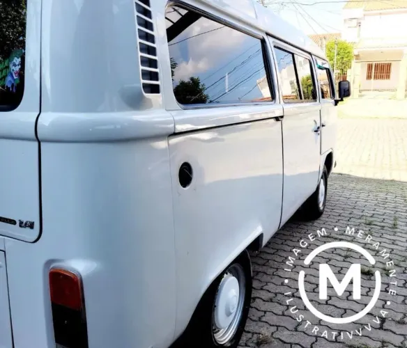 Volkswagen Kombi Escolar/50 Anos 1.4 MI Total Flex 2012