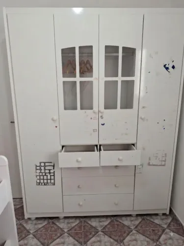 Guarda roupas e cômoda solteiro