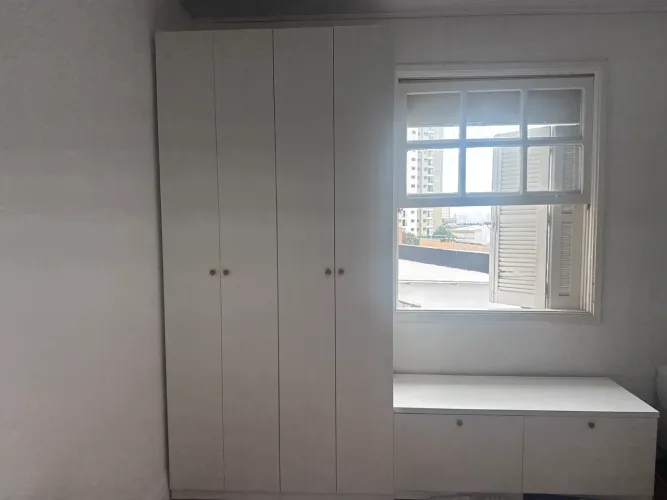 Guarda roupa 4 portas com baú madeira MDF - espaçoso 