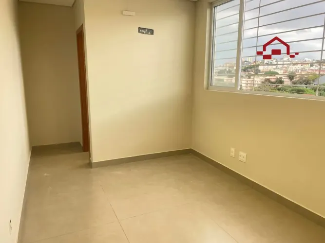 Sala comercial no bairro Padre Eustáquio de aproximadamente 20m² para locação, com sistema