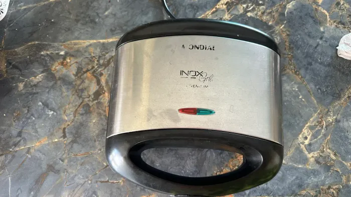 Vendo sanduicheira mondial
