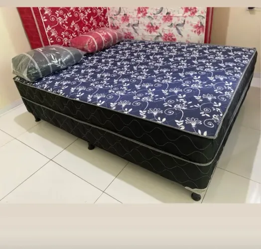 Cama QUEEN. Tamanho 198x158 molas