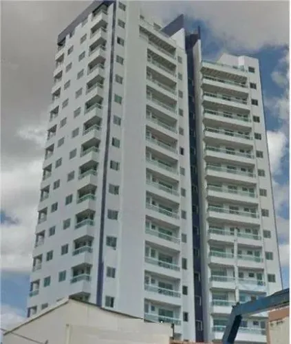 Apto com três quartos sendo dois suítes no bairro de Fátima - 98m²