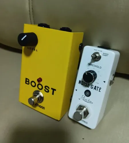 Kit Pedals Guitarra: Boost Fuhrmann + Noise Gate Rowin (Estado de Novo)