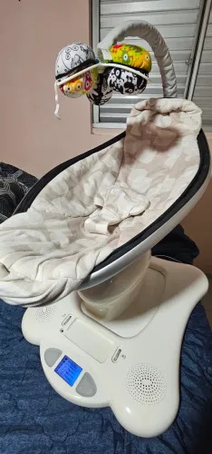 Cadeira de balanço eletrica MamaRoo