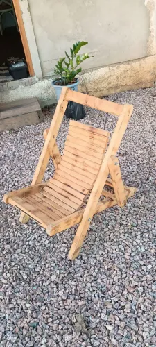 Espreguiçadeira de madeira 