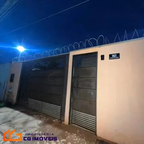 CASA SOZINHA NO TERRENO