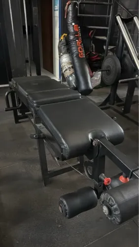 Cadeira extensa e mesa flexora 