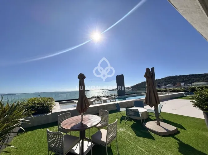 Apartamento à venda no bairro Jurerê - Florianópolis/SC