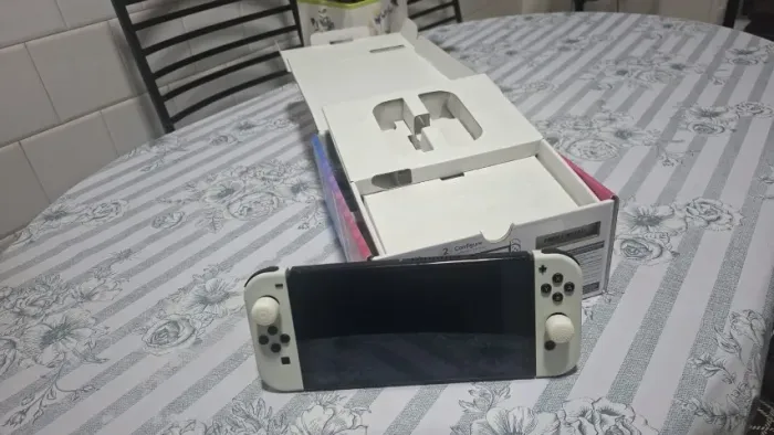 Console Nintendo Switch Oled Branco 64GB