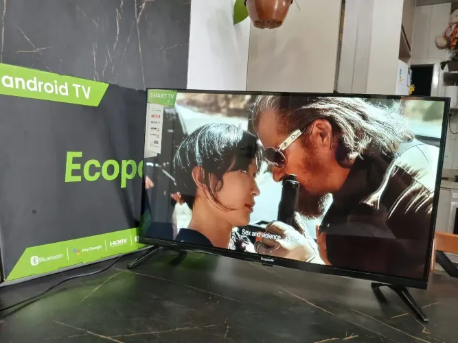 Tv 32 polegadas nova na caixa, smart