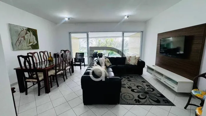 Conforto e espaço para locação anual na Riviera de São Lourenço