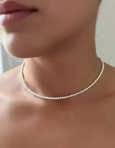 Choker mini pérolas 4mm falsas