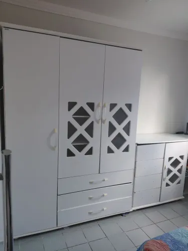 Guarda roupa e cômoda infantil